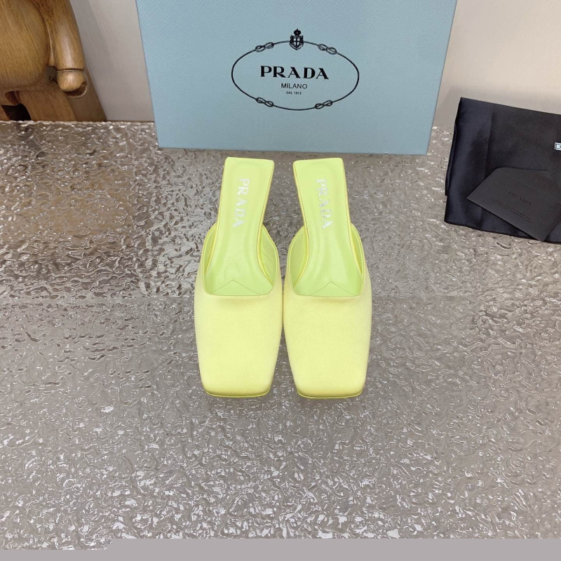 Pra*a slippers